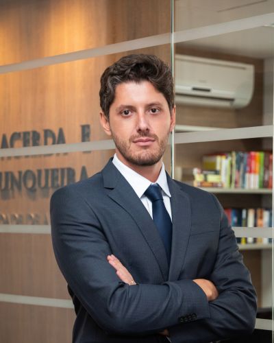 Lucas Lacerda - Lacerda e Junqueira Advogados